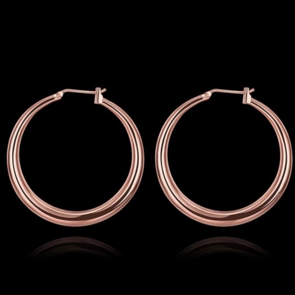 18K rose gold plated earrings 1.5” Round earrings Hoop earrings - Picture 3 of 4